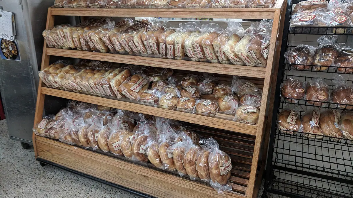 DD's Bakery and Sandwich Bar – bakery in Dolgellau town centre